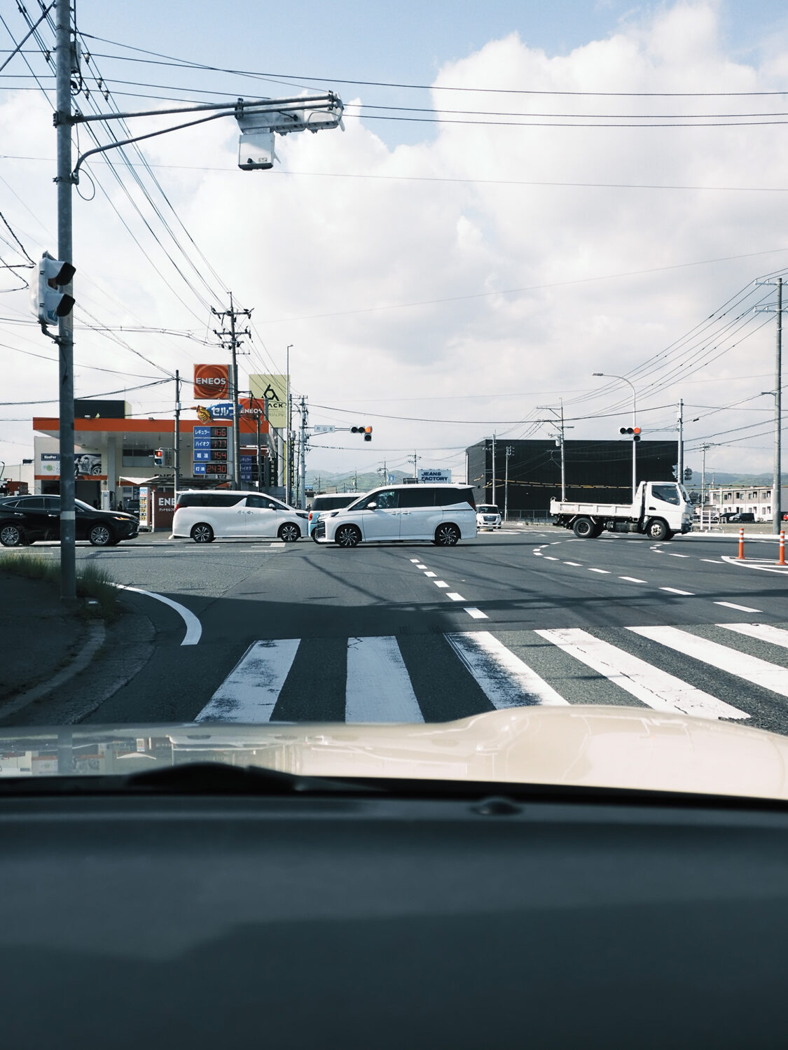 INOLIKES X Half 交差点スナップ クラシックネガ