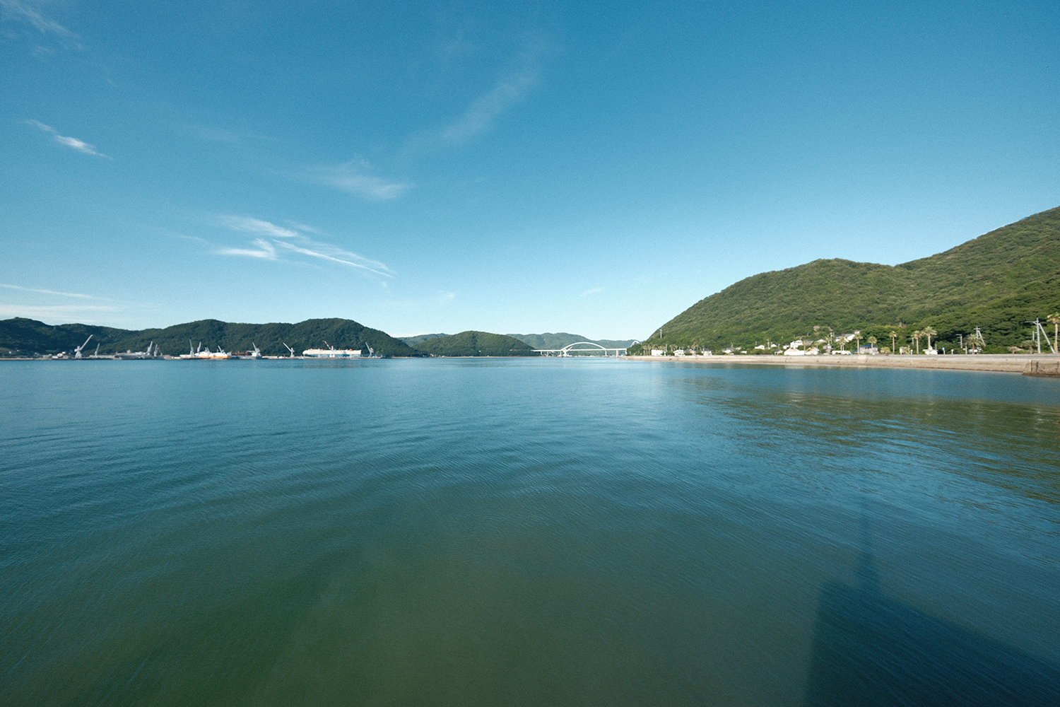 INOLIKES XF8mmF3.5 R WR 作例 湾 山 橋 超広角風景