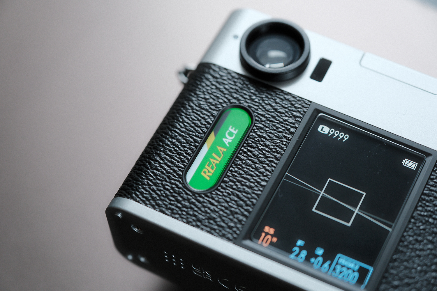 REALA ACEやクラシックネガ、ノスタルジックネガあたりをパッパッと変えながら撮る