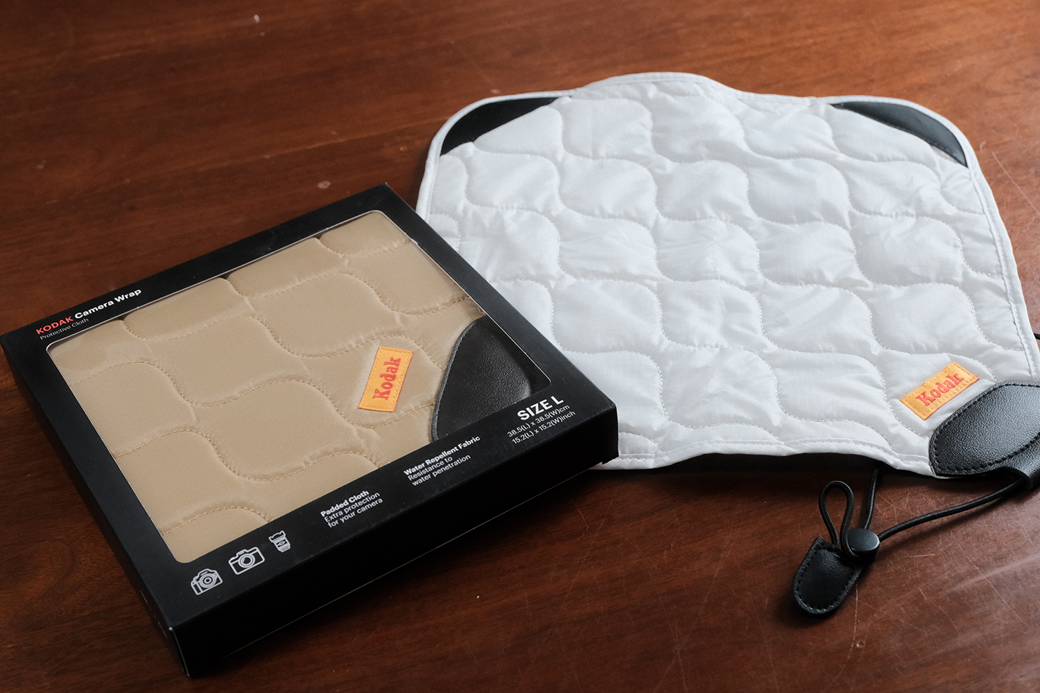 INOLIKES KODAK カメララップ Mサイズ ライトグレー 全体